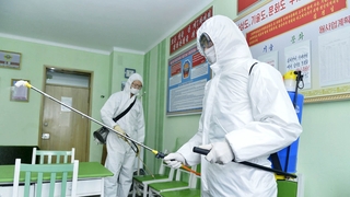 Los nuevos casos presuntos de coronavirus en Corea del Norte caen por debajo de 100.000