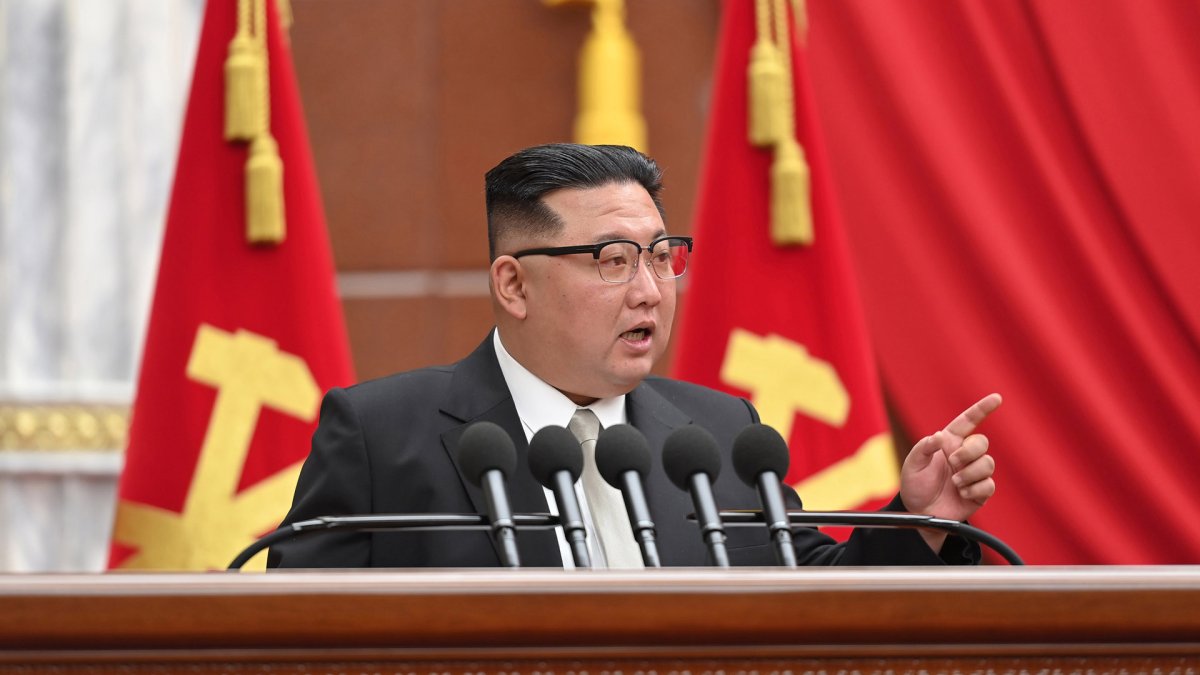 북 "김정은, 적대세력에 초강경 대응으로 공포 줘"