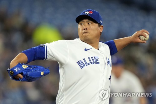 커터도 체인지업도 다 얻어맞았다…류현진 최악의 시즌 첫 등판