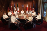 "웃통 벗고 사진 찍을까요"…G7 정상 푸틴 조롱 농담