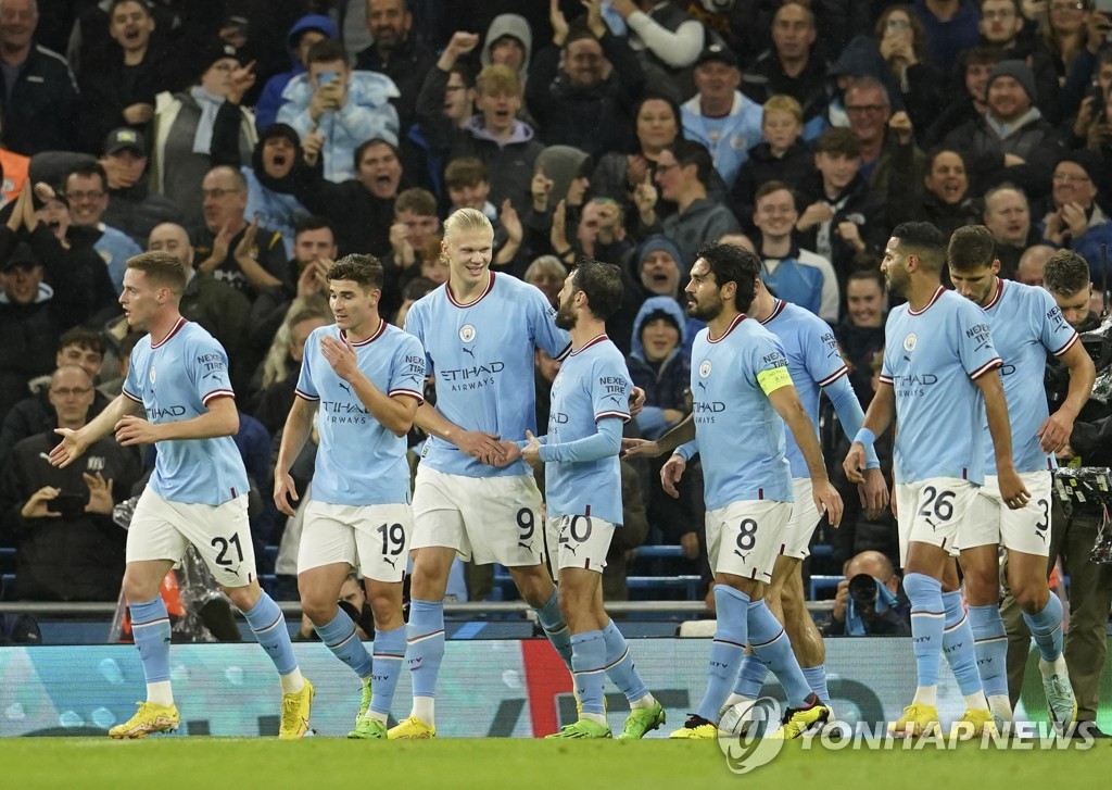 Halan and Manchester City players rejoice