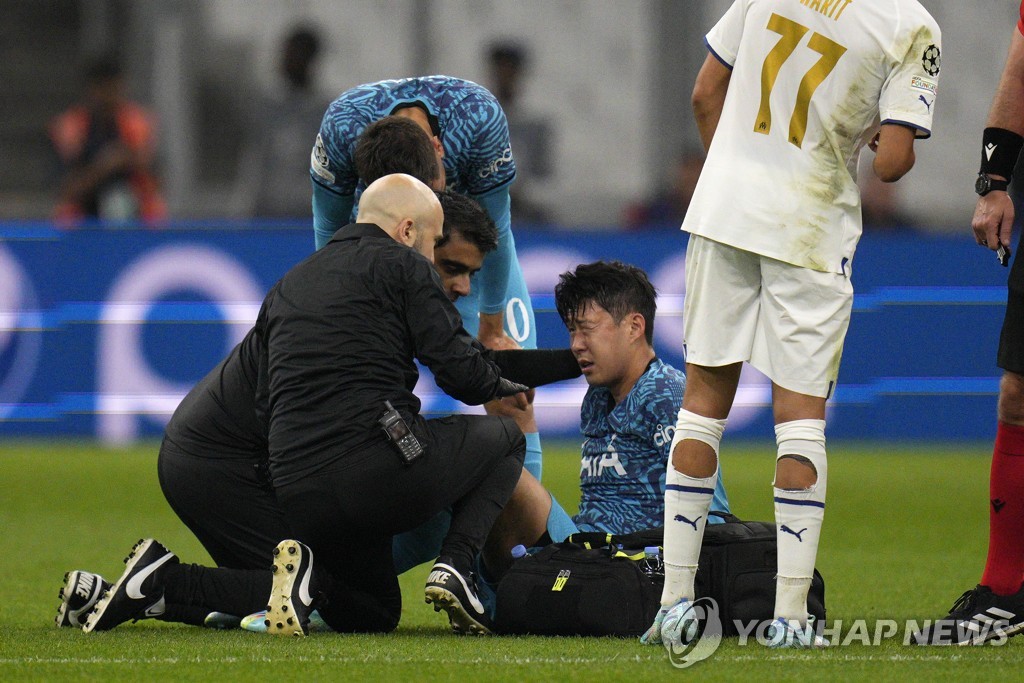 Heung-min's son faints from an injury