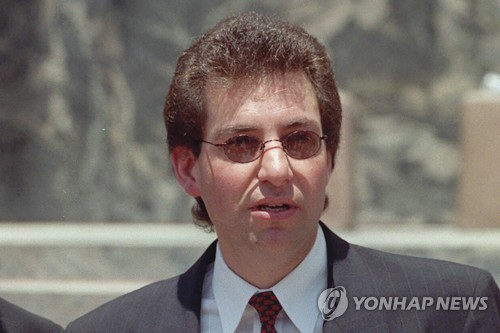 '세계에서 가장 유명한 해커' 미트닉, 췌장암으로 세상 떠나
