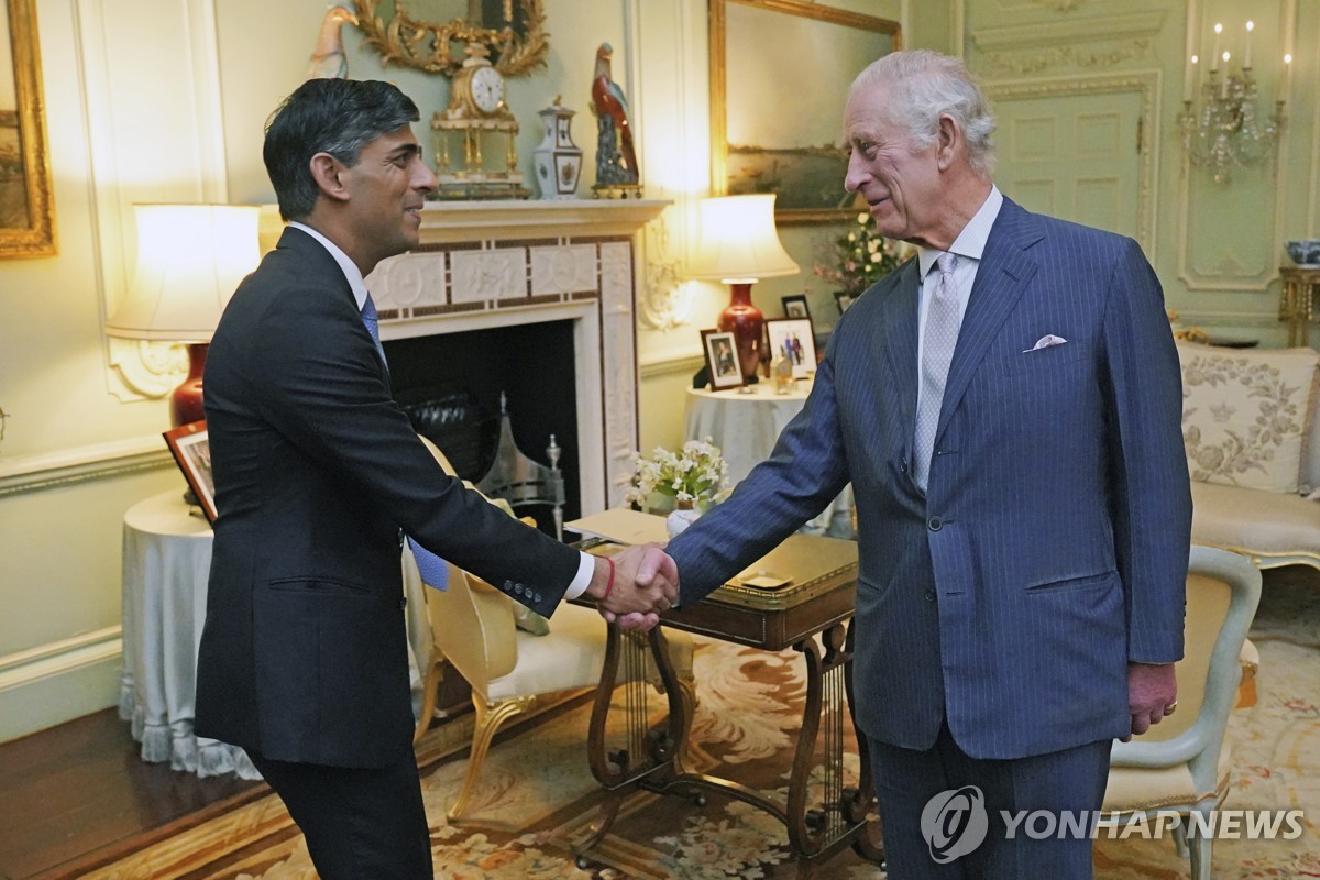 영국 찰스 3세 국왕, 리시 수낵 총리 접견