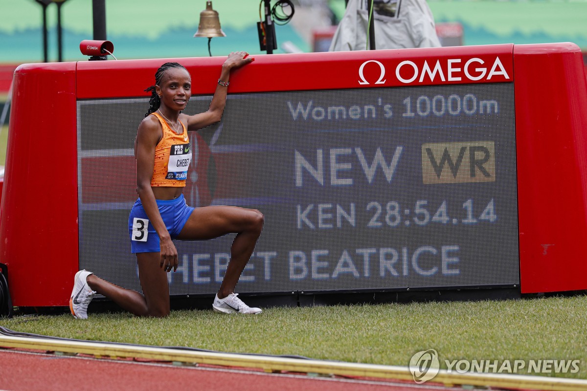 체벳, 육상 여자 10,000ｍ 세계 신기록