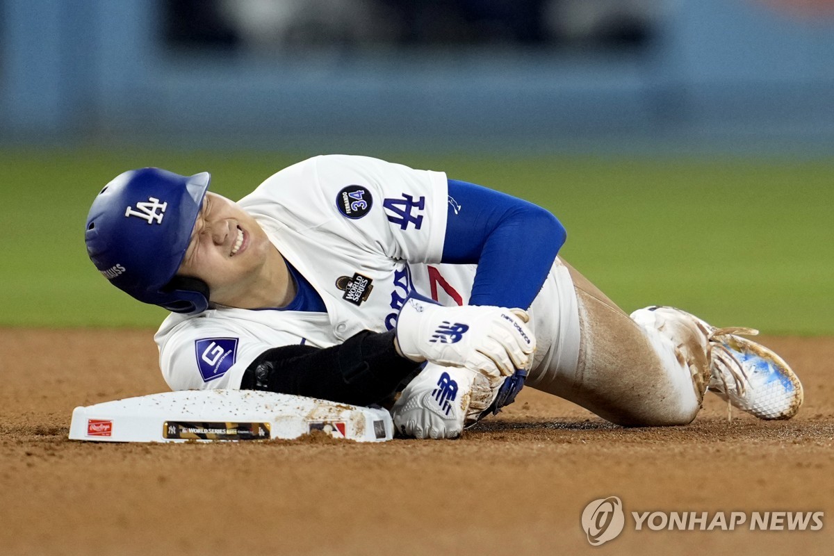 통증에도 WS 뛴 오타니, 왼쪽 어깨 수술…스프링캠프 이상 무