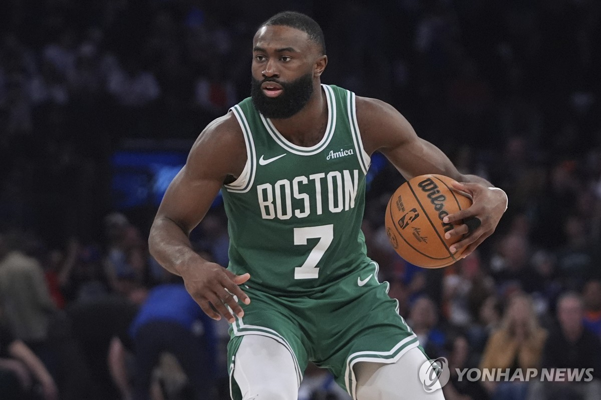 NBA 제일런 브라운 아버지, 주차시비 끝 살인미수 혐의로 체포돼