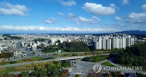 강릉시장 후보들 "의미 있는 출마 기자회견 장소 찾아라"