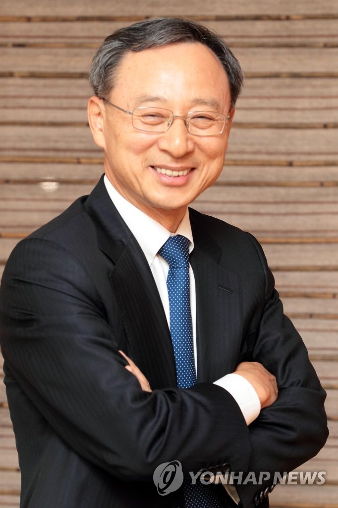 KT CEO Hwang Chang-gyu (Yonhap) 