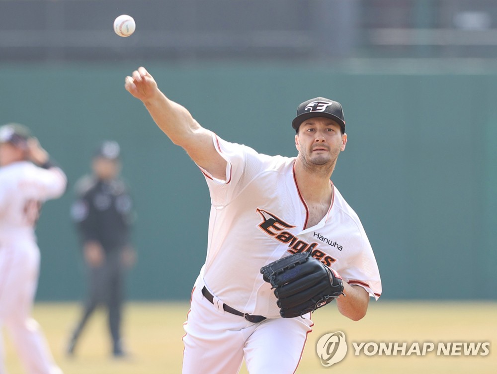 This photo, provided by the Hanwha Eagles on March 28, 2023, shows the club's starting pitcher, Burch Smith. (PHOTO NOT FOR SALE) (Yonhap)