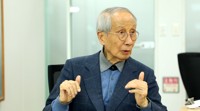 "국가기밀 60%는 부인 통해 유출된다"