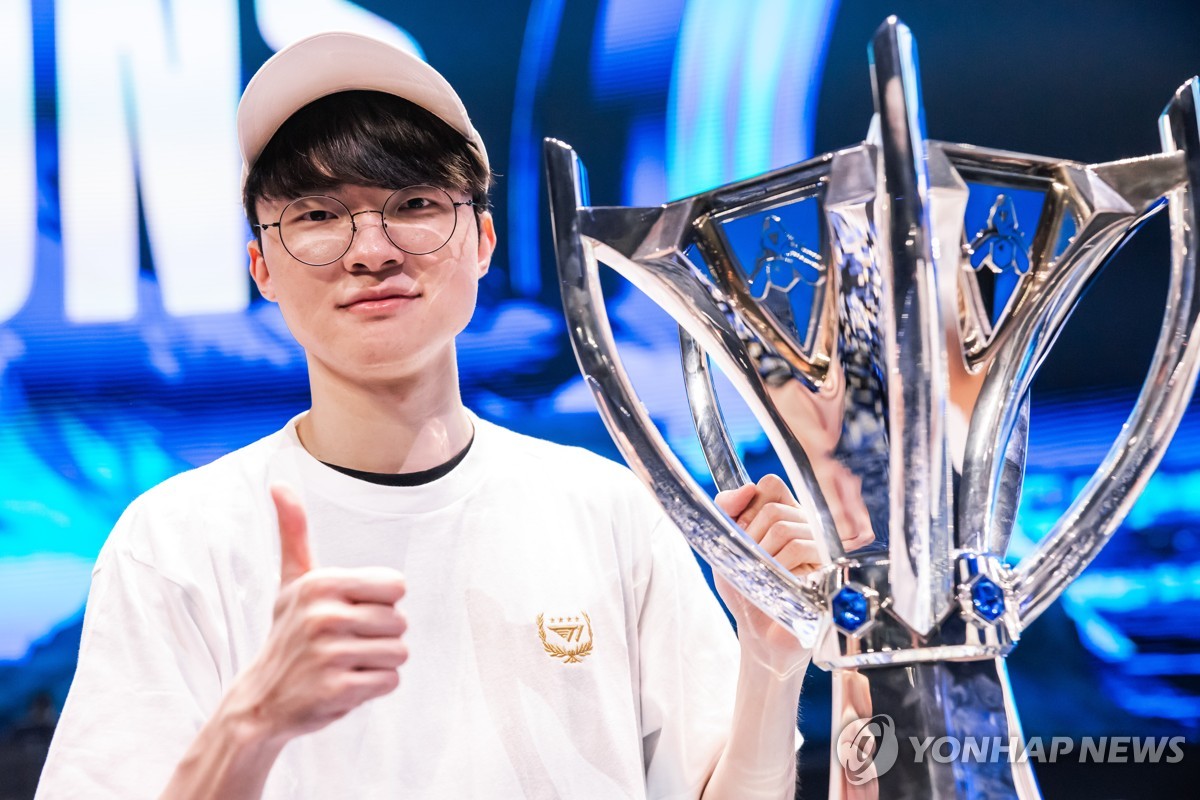 "Faker" Lee Sanghyeok Donates 30 Million Won to Charity at YearEnd