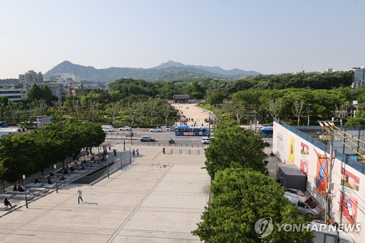 ¼¼¿î»ó°¡¿¡¼ º» Á¾¹¦ °ø¿ø°ú Á¾¹¦