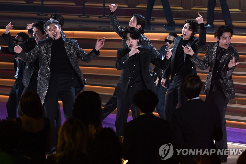 K-pop group BTS performs during the 64th Grammy Awards in Las Vegas on April 3, 2022, in this AFP photo. (Yonhap) 
