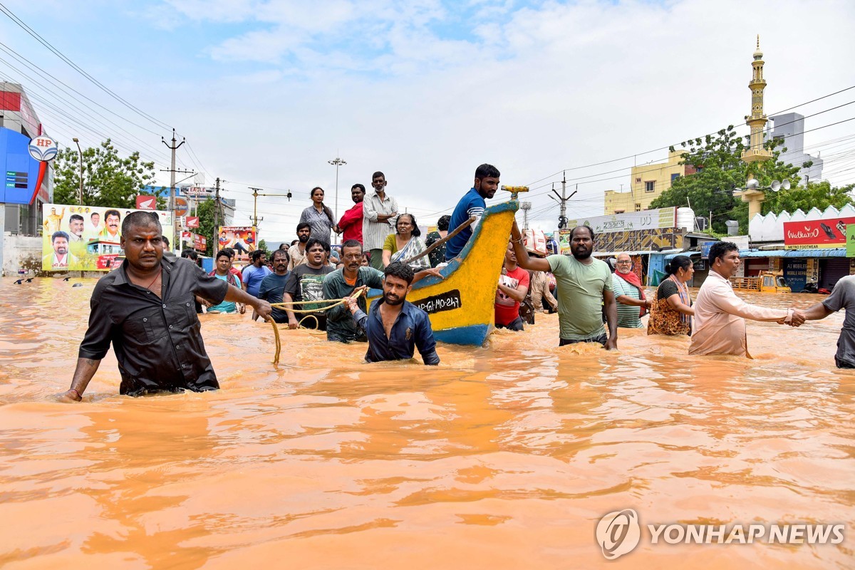 물난리 난 인도 남부 비자야와다시