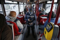 이탈리아서 백신 안맞고 시내버스 탔다가 54만원 과태료