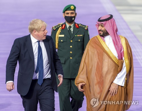 지난달 사우디를 방문해 무함마드 왕세자를 만난 보리스 존슨 영국 총리