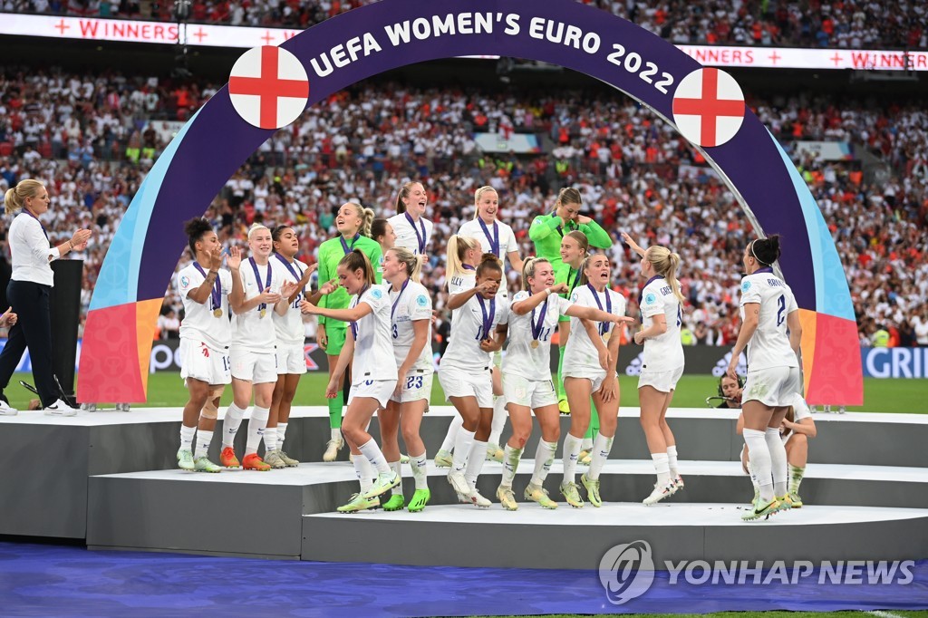 축구 성지 웸블리에서 우승 차지한 잉글랜드 