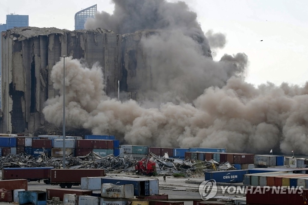 베이루트 대폭발 2주년에…참사 상징 ′저장고′ 2차 붕괴