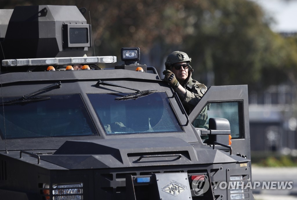 몬터레이 총격사건 현장에 투입된 LA카운티 SWAT