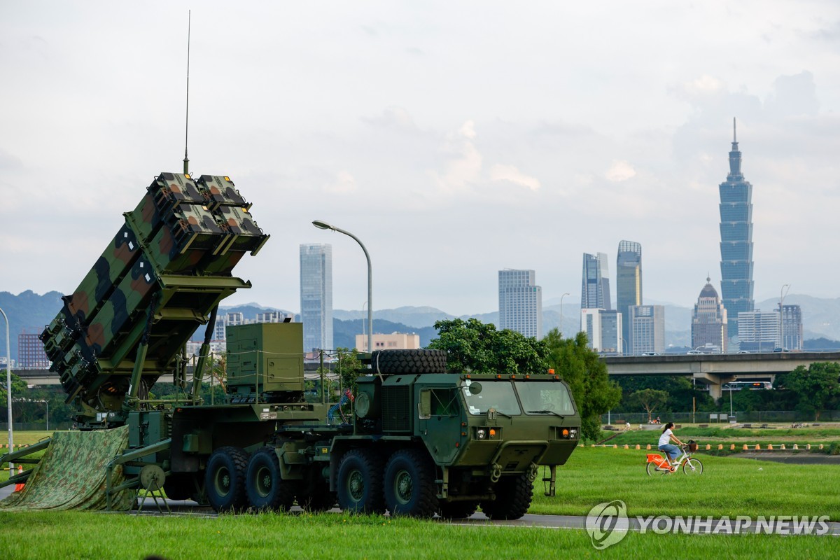 마트에 전차, 공원에 미사일…中압박에 일상 파고든 대만…