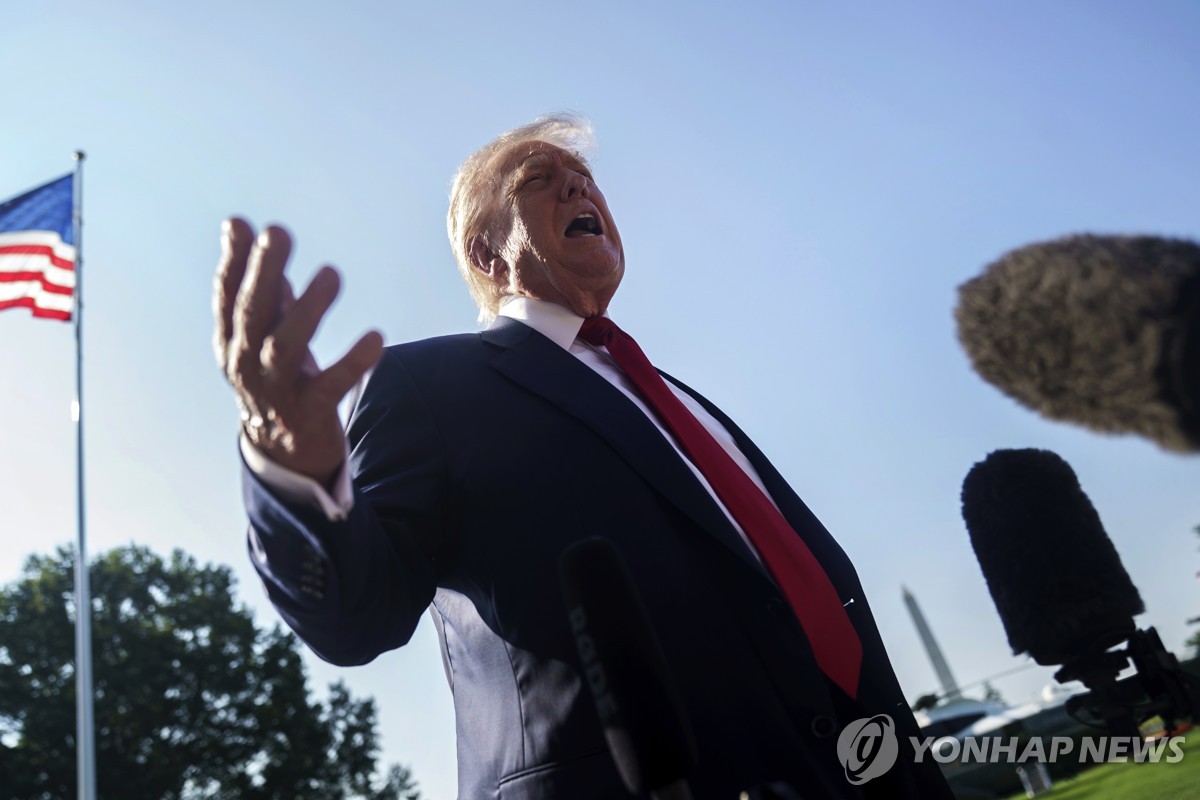트럼프 "弱달러가 돈 더 많이 벌게 하고, 빚갚기도 더…