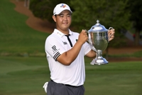 20살 김주형, 윈덤 챔피언십 우승…한국인 '최연소' PGA 챔피언