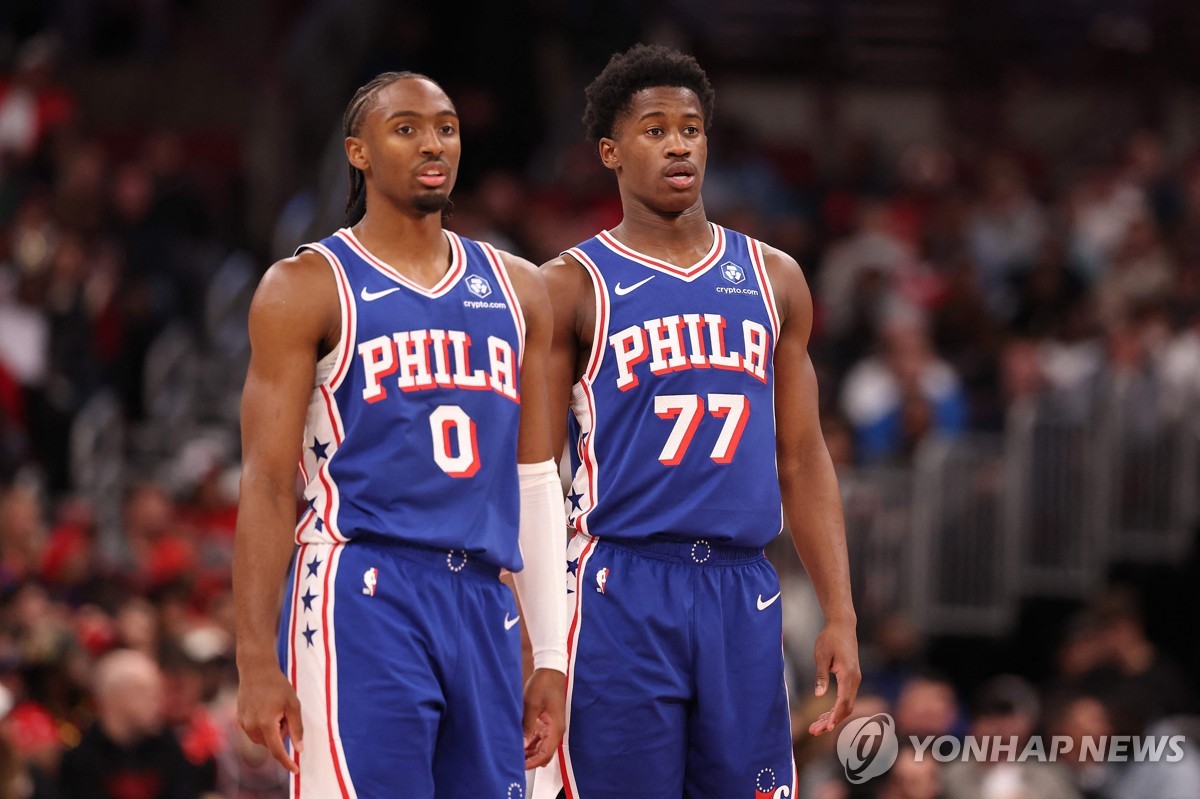 맥시(왼쪽)와 에지컴