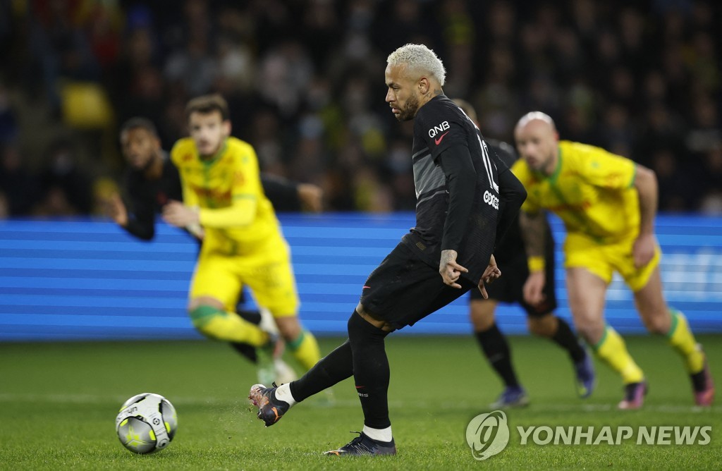 실축한 네이마르의 페널티킥 장면