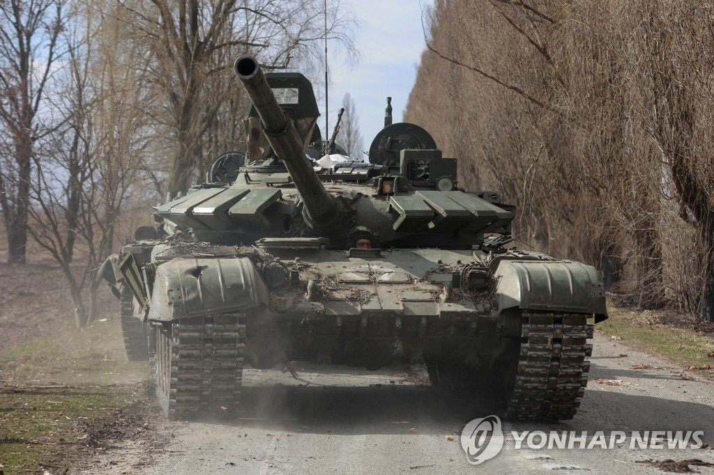 우크라이나군이 포획한 러시아군의 T-72 탱크
