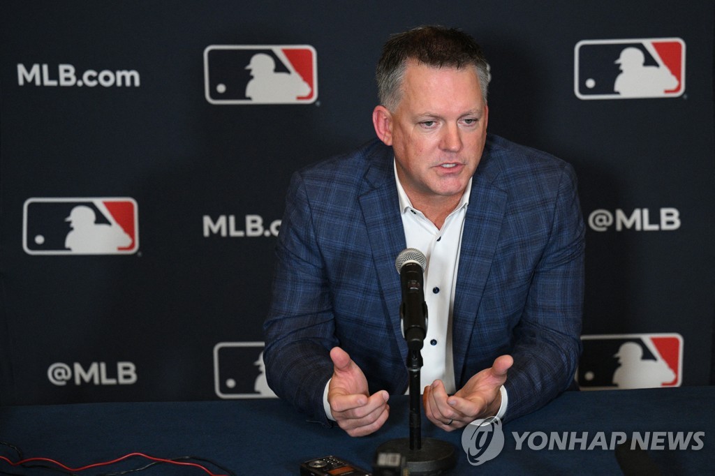 MLB 윈터미팅에서 인터뷰하는 A.J. 힌치 디트로이트 타이거스 감독