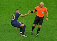 프랑스 언론의 '오심 주장'에 월드컵 결승전 주심 직접 반박