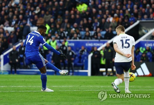 레스터시티의 세 번째 골 넣는 이헤아나초