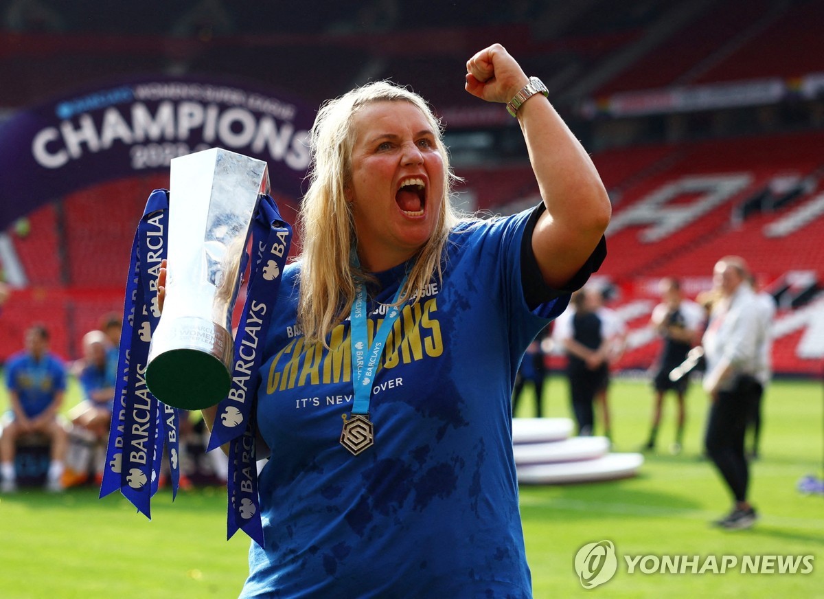 에마 헤이스 미국 여자축구대표팀 감독