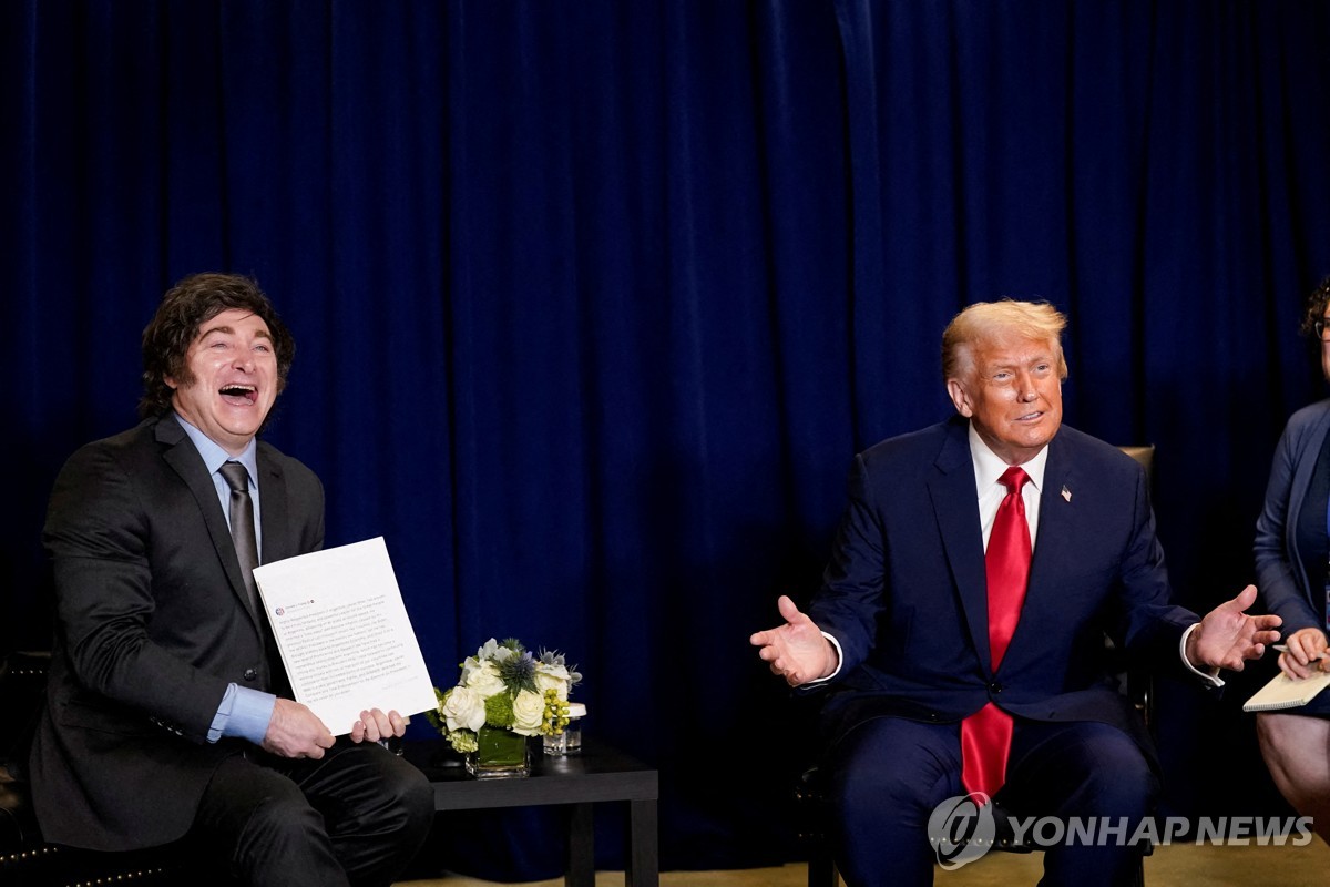 [정치] 트럼프의 '아르헨 트럼프' 챙기기…밀레이와 회동 예정