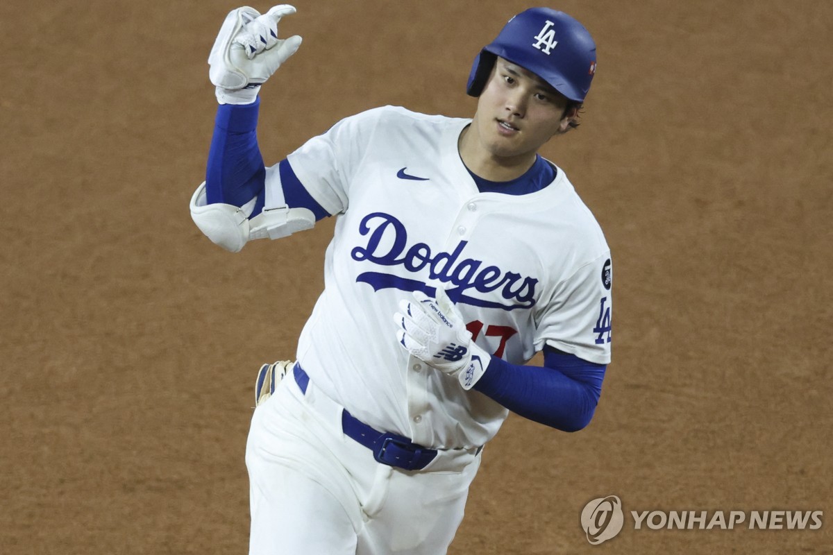 오타니 홈런 3방…다저스, 4연승으로 2년 연속 월드시리즈 진출(종합)