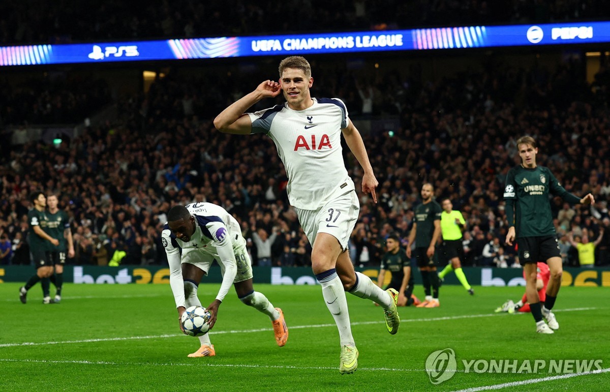 판더펜, '손흥민 빙의' 폭풍질주 원더골…토트넘, 코펜하겐 대파