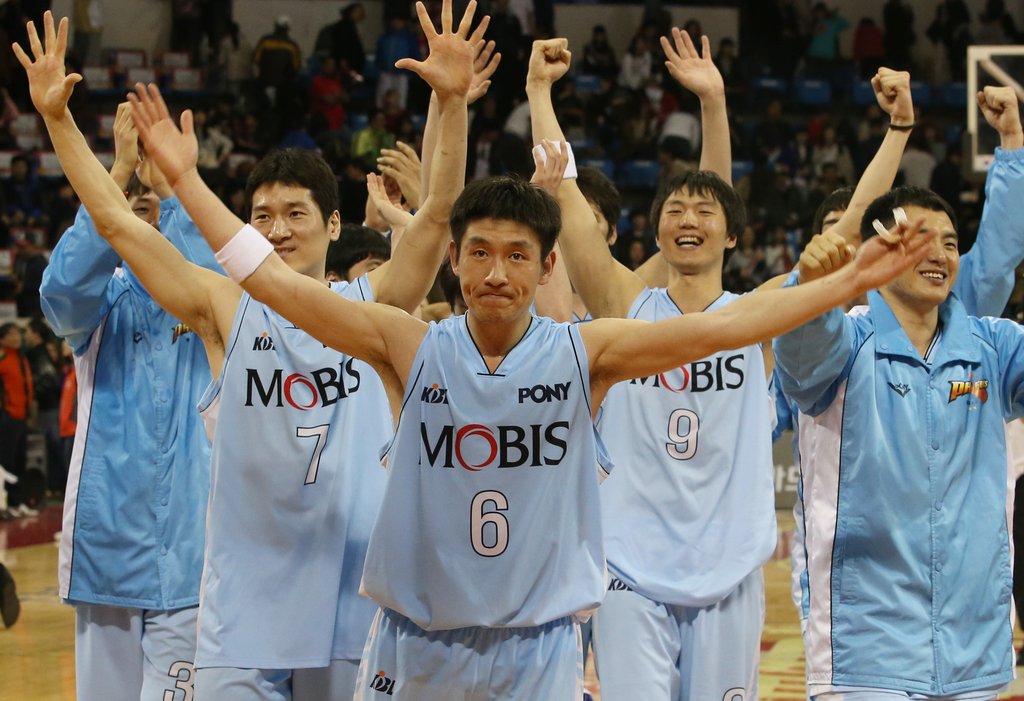 2012-2013½ÃÁð SK¿Í èÇǾð°áÁ¤Àü ´ç½ÃÀÇ ¾çµ¿±Ù.
