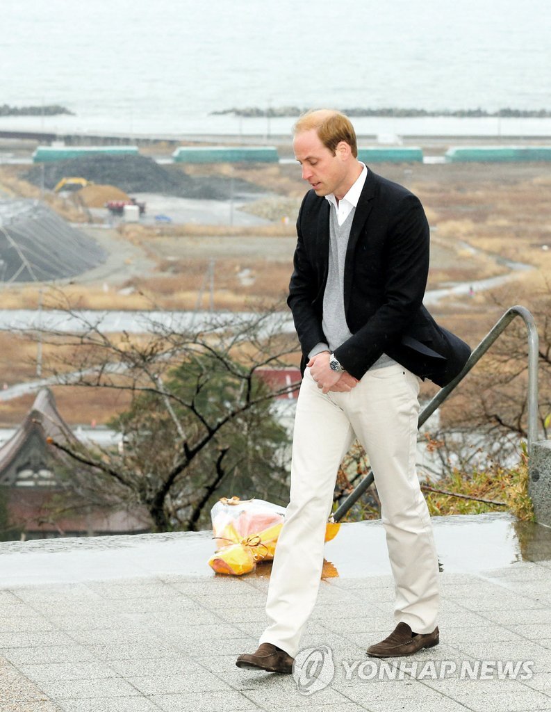 영국 윌리엄 왕세손 일본 지진피해지 방문해 격려 연합뉴스