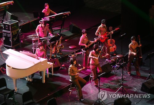 北朝鮮のモランボン楽団 急きょ公演中止 中国出国か 聯合ニュース