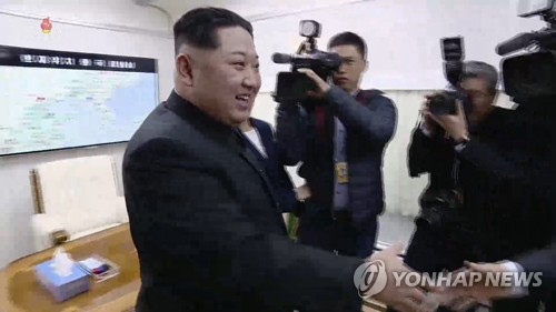 북한 김정은의 특별열차 내부