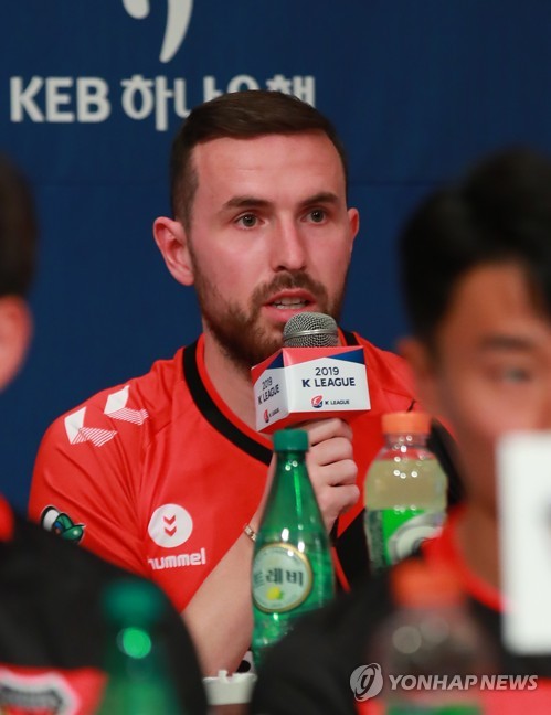 Ex-Premier Leaguer Jordon Mutch feels no pressure playing in S. Korea