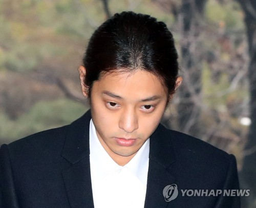 (2ª AMPLIACIÓN) El cantante Jung Joon-young es arrestado por el caso del escándalo de los vídeos sexuales