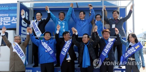 상승세 한국당 저지 vs 오만한 文정권 심판…'PK 결투' 총력전(종합)