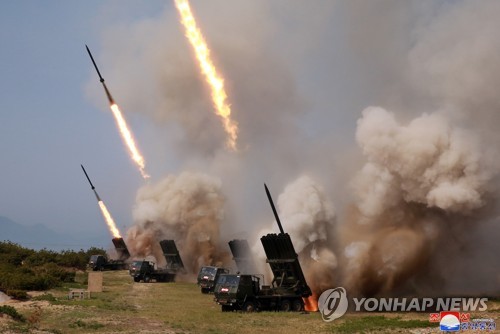 北朝鮮がロケット砲など訓練
