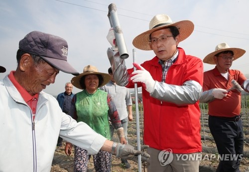 황교안 "대통령과 일대일 회담해야…과거의 보여주기식은 지양"