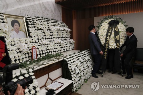 金大中・元韓国大統領夫人の遺族　正恩氏の弔意に感謝の手紙