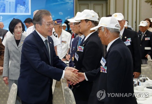 朝鮮戦争有功者と昼食会