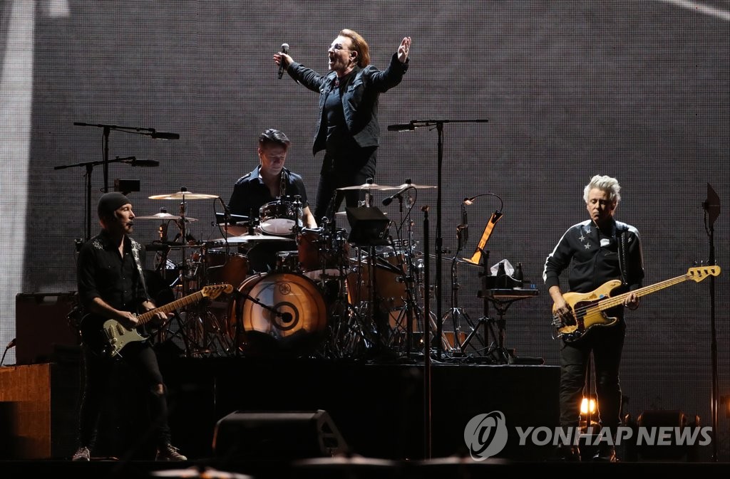 Irish rock bank U2 stages a concert at Gocheok Sky Dome in Seoul on Dec. 8, 2019. (Yonhap)