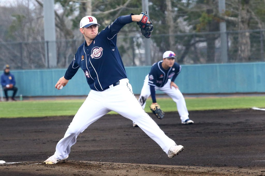 This file photo provided by the Doosan Bears baseball club on Feb. 27, 2020, shows the team's right-hander Chris Flexen in a spring training game in Miyazaki, Japan. (PHOTO NOT FOR SALE) (Yonhap)